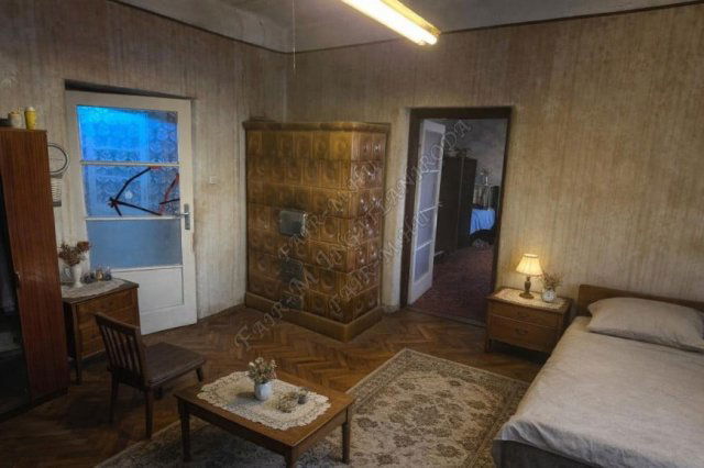 Eladó családi ház, Hódmezővásárhelyen 18 M Ft, 2 szobás