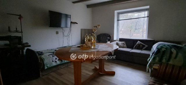 Eladó családi ház, Ecséden 25 M Ft, 2 szobás