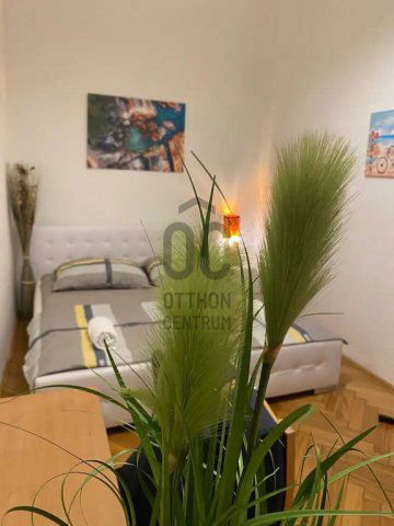 Eladó téglalakás, Budapesten, VI. kerületben 90 M Ft, 2 szobás