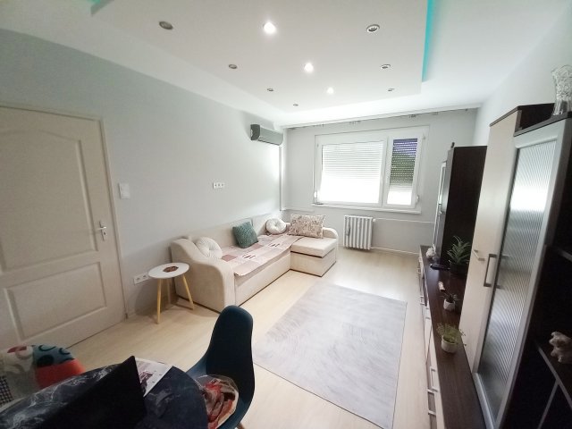 Eladó panellakás, Szegeden, Budapesti körúton 53.9 M Ft