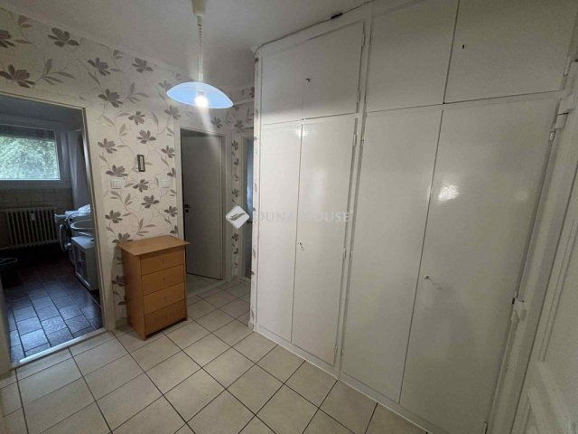 Kiadó téglalakás, albérlet, Csornán 130 E Ft / hó, 2 szobás