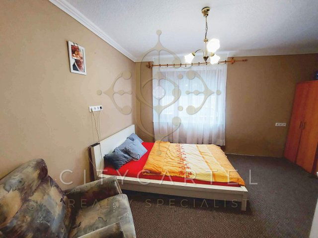 Eladó családi ház, Dunapatajon 34 M Ft, 4 szobás