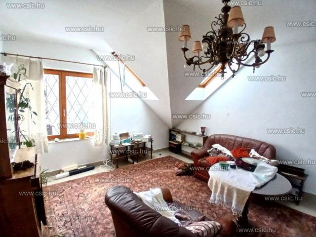 Eladó ikerház, Budapesten, III. kerületben 250 M Ft, 6 szobás