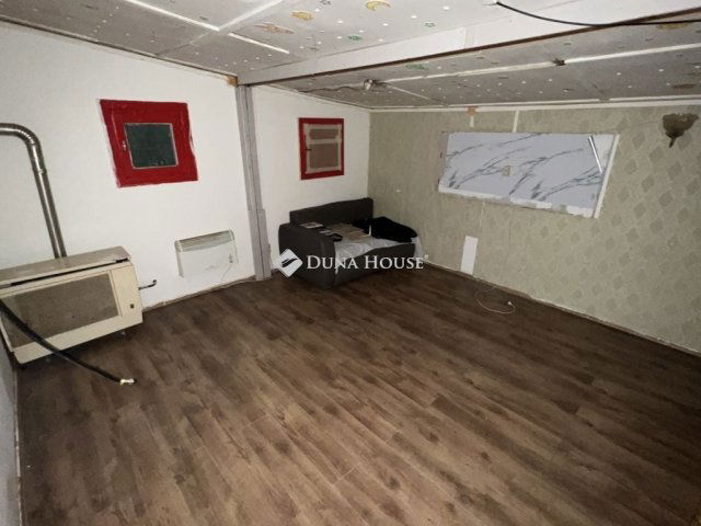 Eladó nyaraló, Velencén 29.85 M Ft, 2 szobás