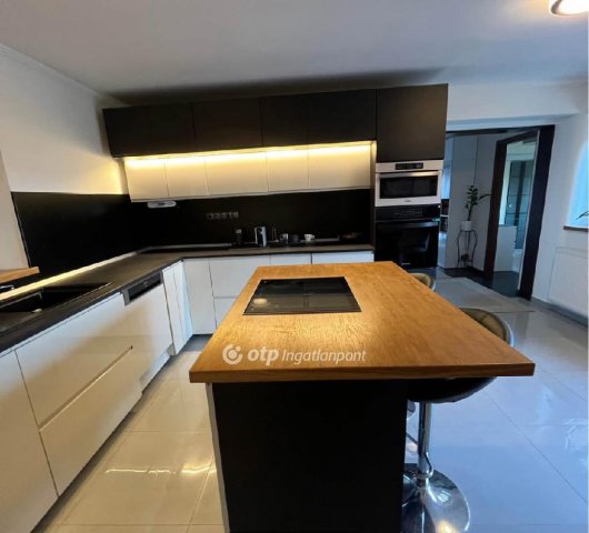 Eladó családi ház, Budaörsön 165 M Ft, 4 szobás