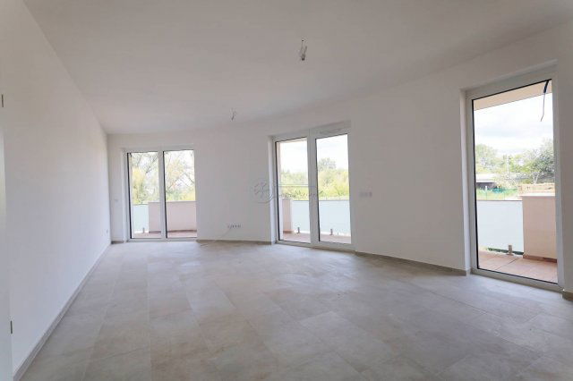 Eladó téglalakás, Szegeden 100 M Ft, 1+2 szobás