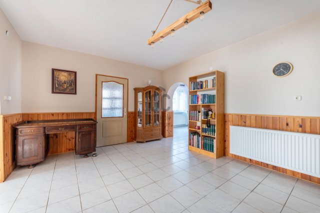 Eladó családi ház, Nádasdladányban 87.9 M Ft, 5 szobás
