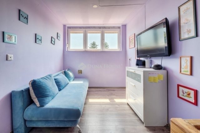 Eladó családi ház, Gödön 160 M Ft, 12 szobás