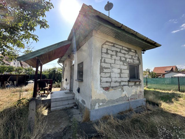 Eladó családi ház, Szigethalmon 49.9 M Ft, 1+1 szobás