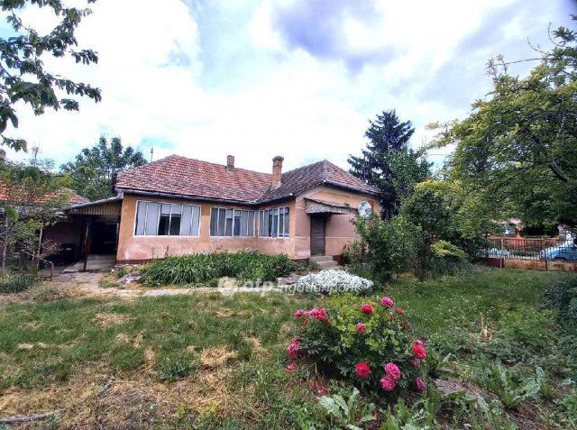 Eladó családi ház, Tömörkényen 8 M Ft, 2 szobás