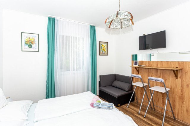 Eladó hotel, Abaligeten 139 M Ft, 8 szobás / költözzbe.hu