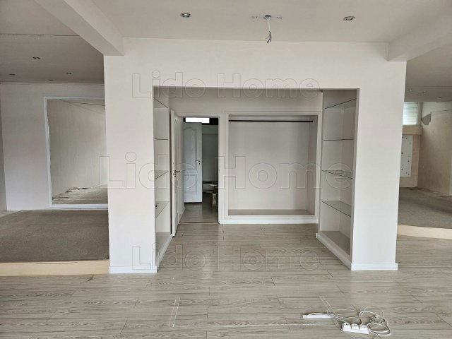Kiadó üzlethelyiség, Győrött 600 E Ft / hó, 4 szobás