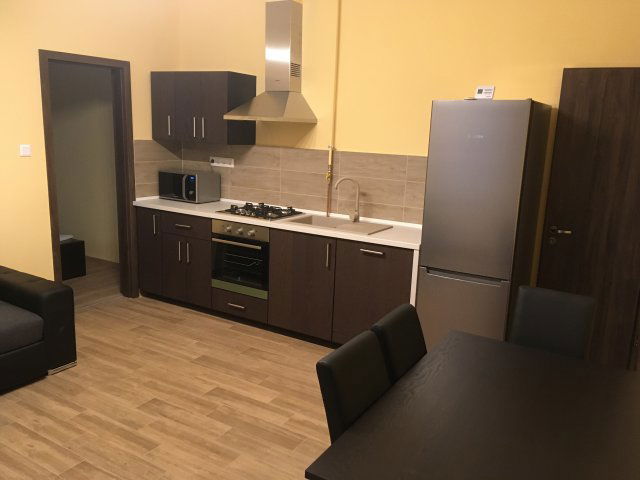 Kiadó téglalakás, albérlet, IX. kerületben, Bakáts téren