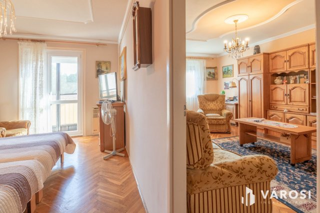 Eladó téglalakás, Szegeden 64.5 M Ft, 2 szobás