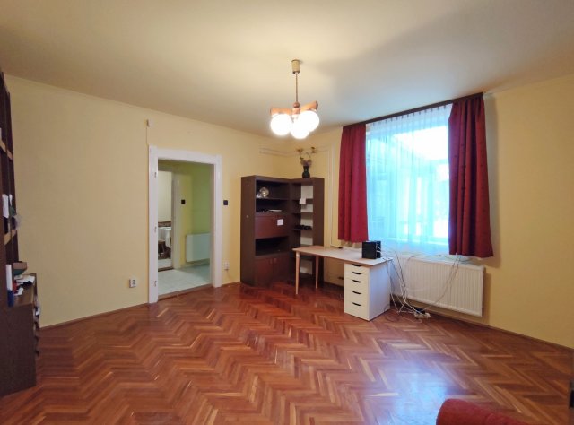 Eladó családi ház, Budapesten, XV. kerületben 120 M Ft, 3 szobás