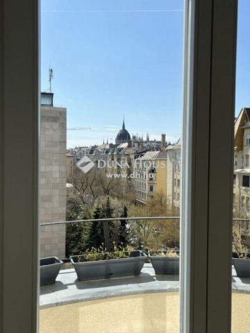 Eladó téglalakás, Budapesten, V. kerületben 659 M Ft, 7 szobás