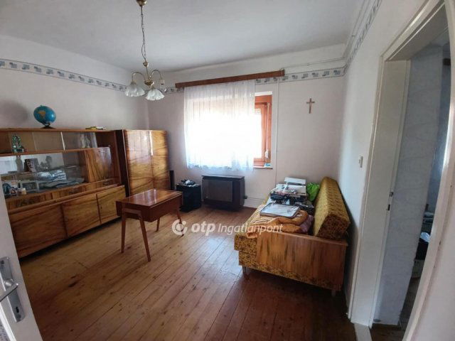 Eladó családi ház, Forráskúton 25 M Ft, 3 szobás