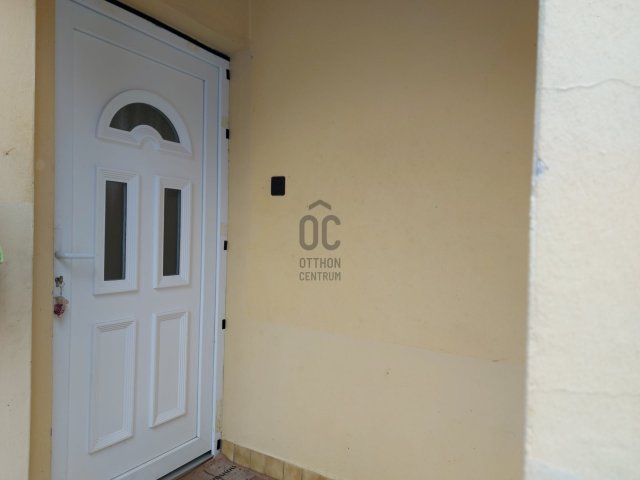 Eladó családi ház, Szőlősgyörökön 74.9 M Ft, 6 szobás