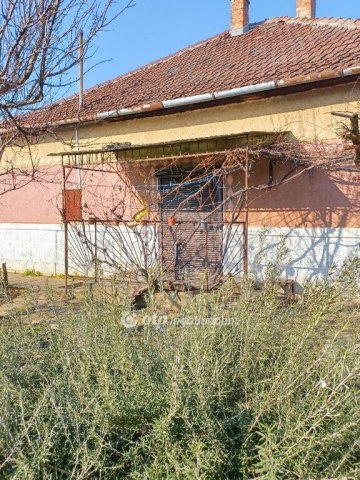 Eladó családi ház, Ramocsaházán 9.5 M Ft, 3 szobás