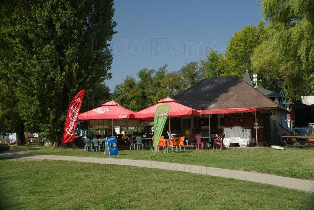 Eladó üzlethelyiség, Balatonedericsen 55 M Ft