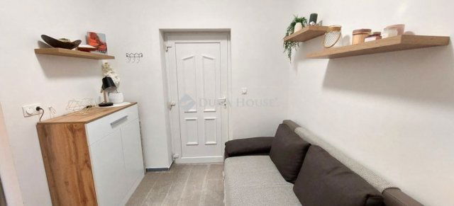 Eladó téglalakás, Szombathelyen 119.99 M Ft, 5 szobás