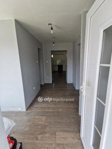 Eladó családi ház, Jászkarajenőn 25.9 M Ft