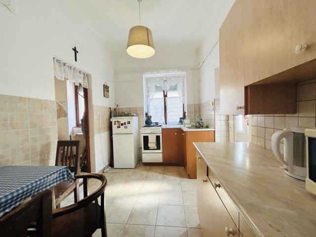 Eladó téglalakás, Vácon 43.9 M Ft, 1 szobás