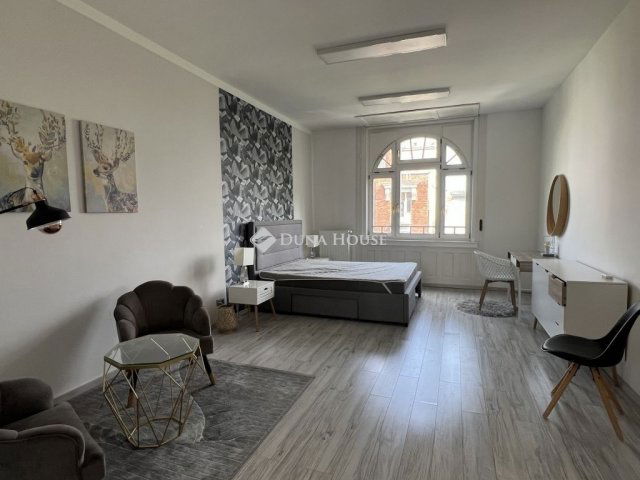 Eladó téglalakás, Budapesten, VI. kerületben 132.94 M Ft