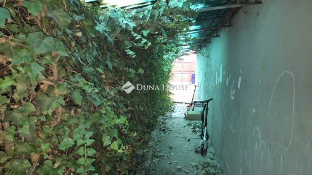 Eladó családi ház, Budapesten, IV. kerületben 98 M Ft, 3 szobás