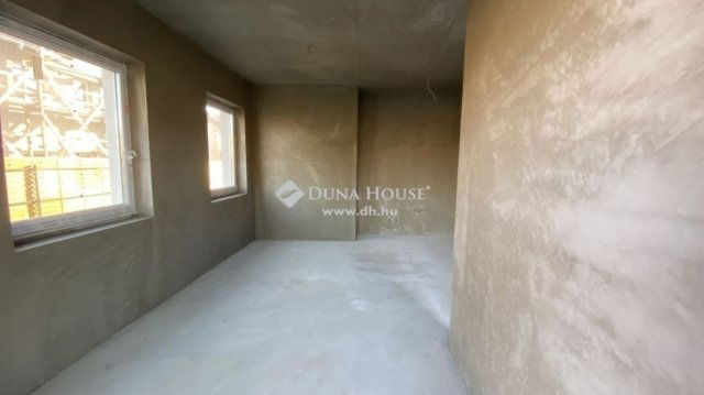 Eladó téglalakás, Dunaharasztin 98.033 M Ft, 3 szobás