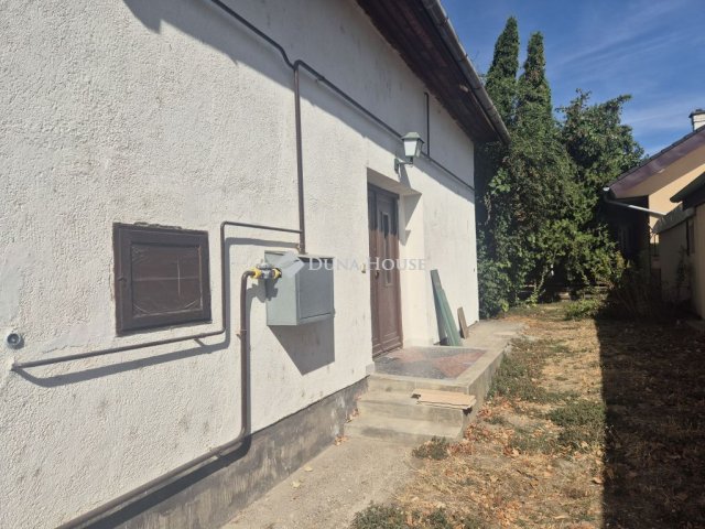 Eladó családi ház, Siófokon 84.9 M Ft, 8 szobás