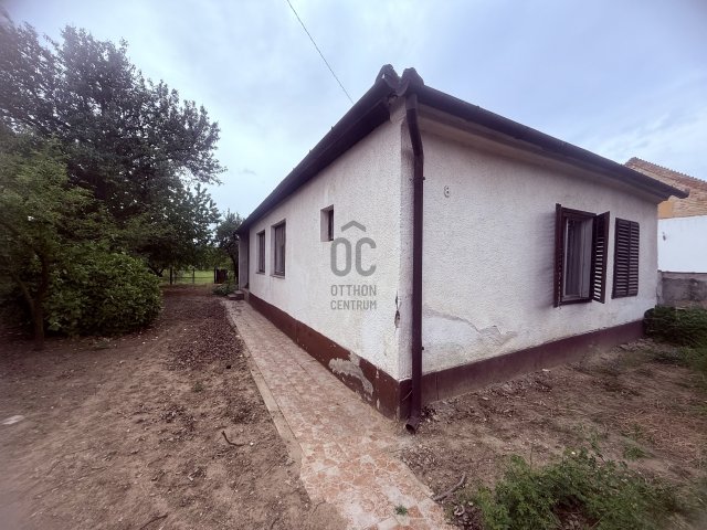 Eladó családi ház, Téten 19.99 M Ft, 2 szobás