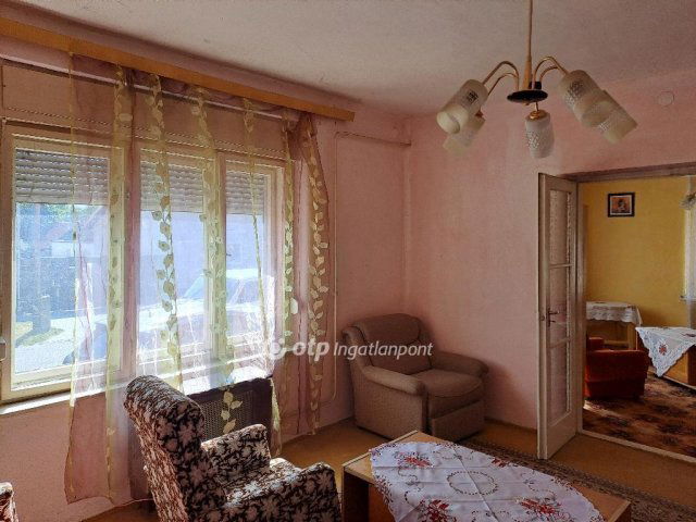 Eladó családi ház, Sándorfalván 55.9 M Ft, 3 szobás