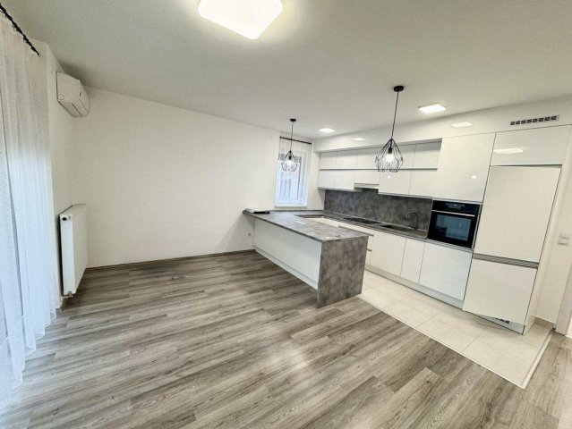 Eladó téglalakás, IX. kerületben, Balázs Béla utcában