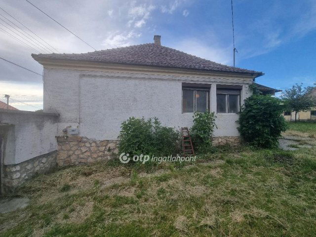 Eladó családi ház, Ugodon 18.5 M Ft, 3 szobás