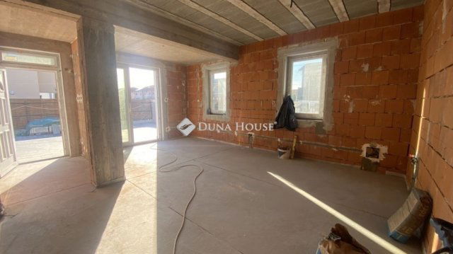 Eladó téglalakás, Dunaharasztin 87.488 M Ft, 2 szobás