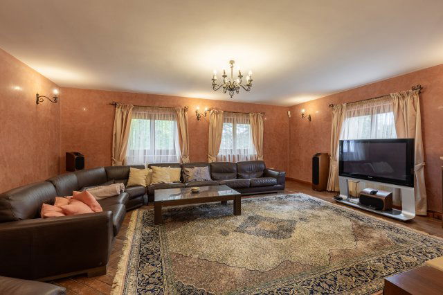 Eladó családi ház, Nagykovácsiban, Tücsök utcában 195 M Ft