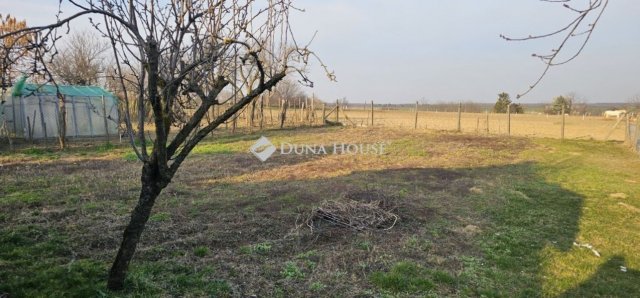 Eladó családi ház, Véménden 22.5 M Ft, 3 szobás