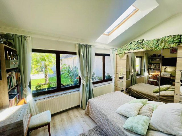 Eladó családi ház, Vácon 117 M Ft, 4 szobás