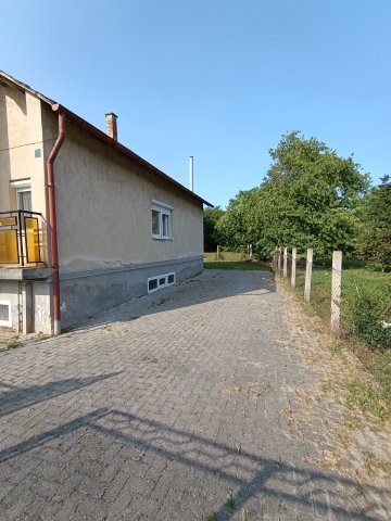 Eladó családi ház, Hajmáskéren 62.9 M Ft, 3 szobás