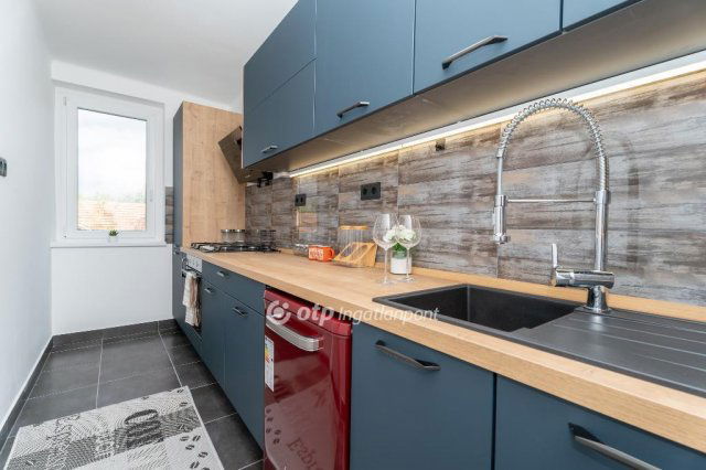 Eladó téglalakás, Budapesten, XVIII. kerületben 99.8 M Ft