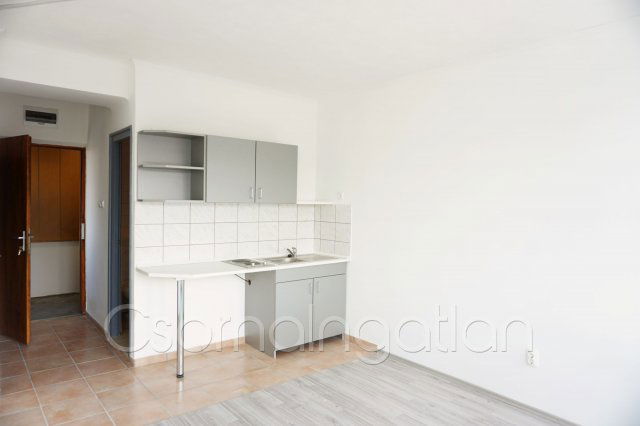 Kiadó téglalakás, albérlet, Kapuváron 80 E Ft / hó, 1 szobás