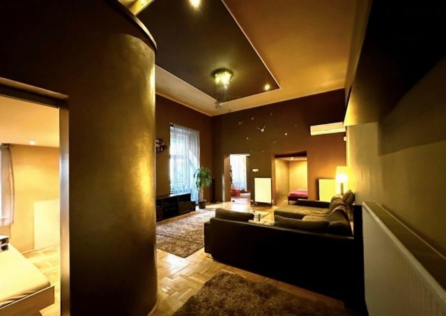 Kiadó téglalakás, albérlet, VII. kerületben, Rákóczi úton