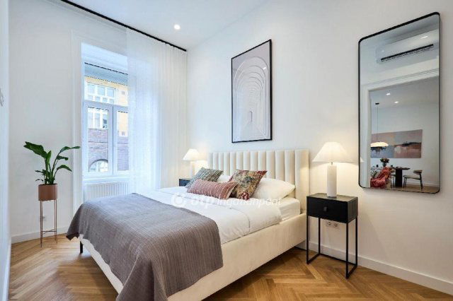 Eladó téglalakás, Budapesten, V. kerületben 259 M Ft, 4 szobás