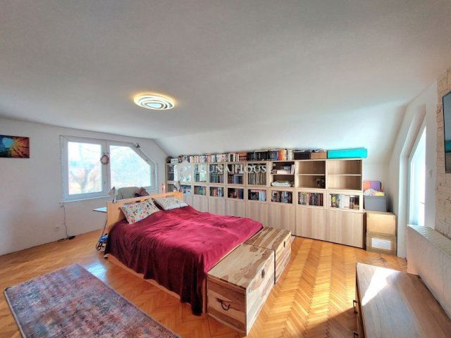 Eladó családi ház, Székesfehérvárott 189.9 M Ft, 5 szobás