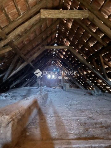 Eladó családi ház, Villányban 26.5 M Ft, 2 szobás