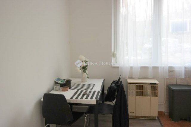 Eladó téglalakás, Budapesten, XX. kerületben 52.3 M Ft, 1 szobás