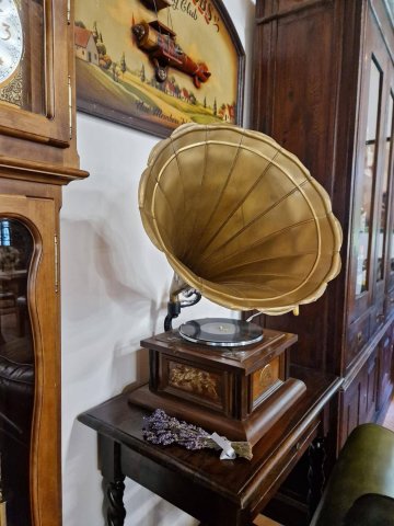 Eladó családi ház, Kisbágyonon 380 M Ft, 8 szobás