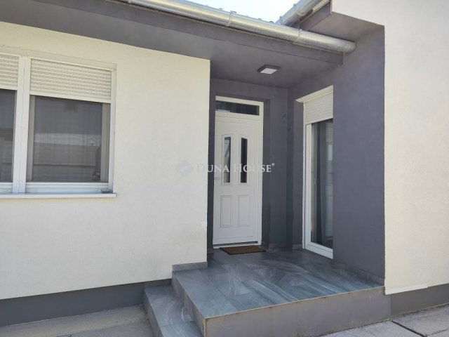 Eladó ikerház, Ócsán 97.9 M Ft, 4 szobás / költözzbe.hu