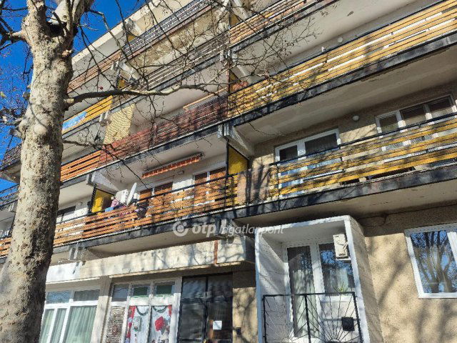 Eladó téglalakás, Barcson 23.5 M Ft, 2 szobás